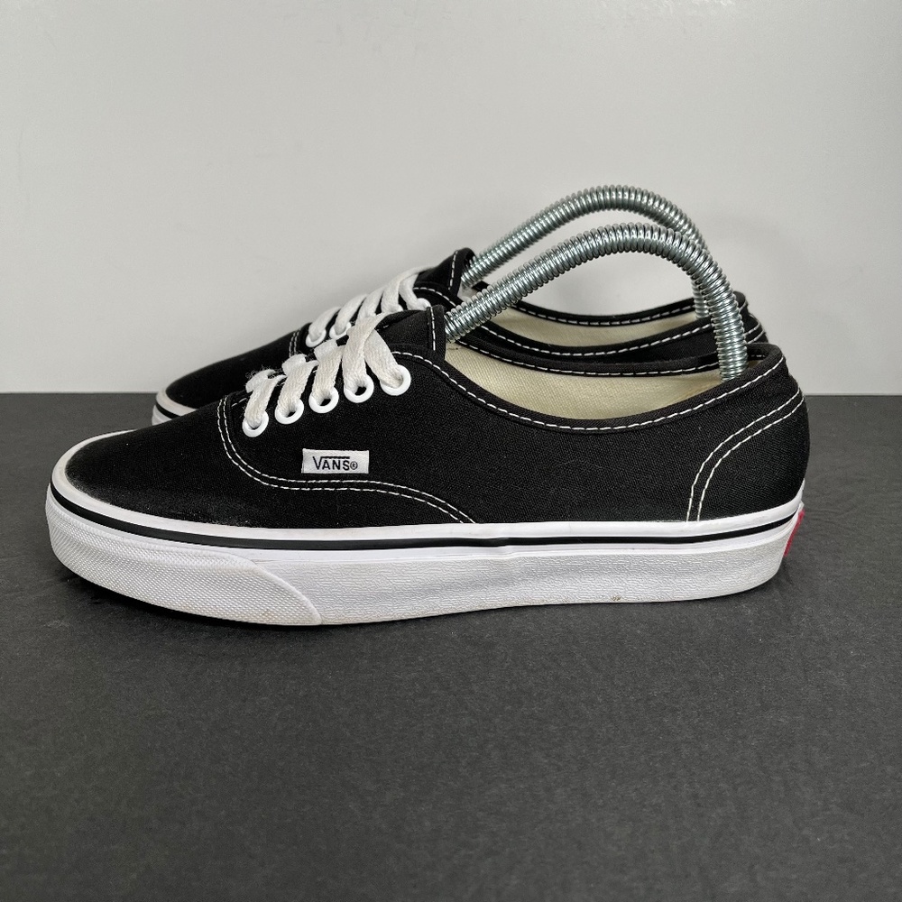 Vans Authentic Black White Athletic Skate Sneakers Womens 8